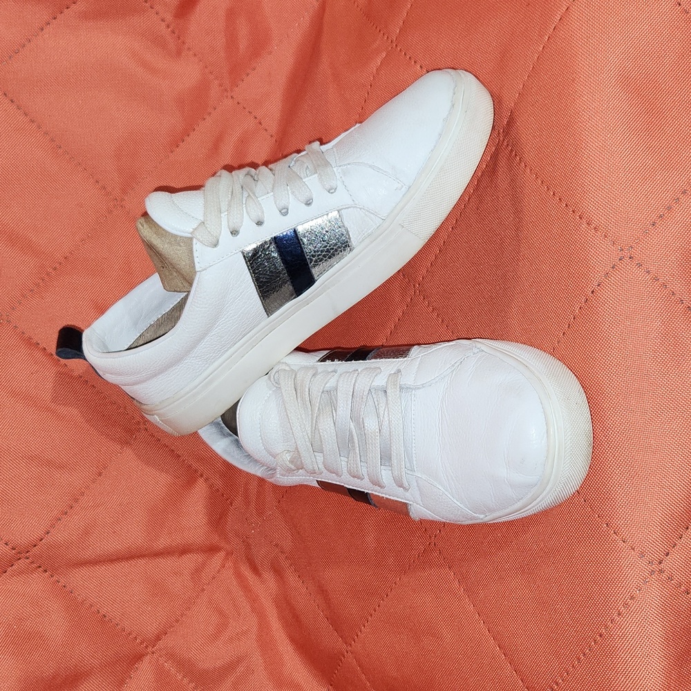 Caanas Sneakers